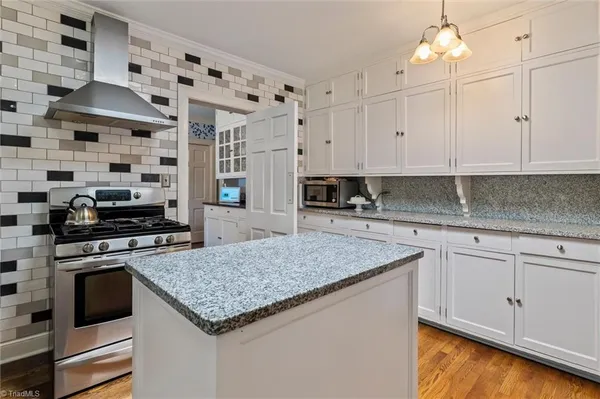 $849,900 | 302 Cherry Street, Mount Airy, NC 27030