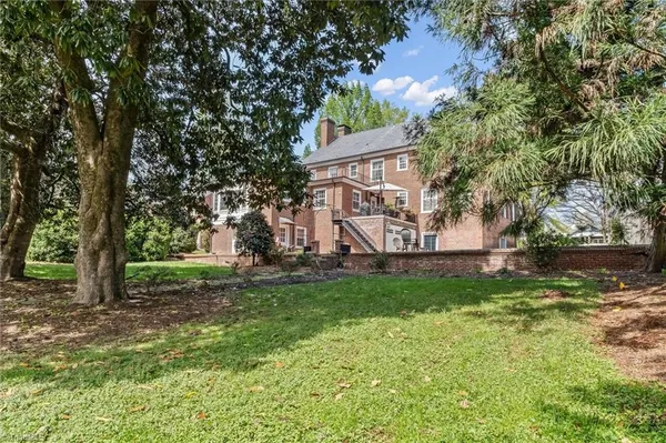 $849,900 | 302 Cherry Street, Mount Airy, NC 27030