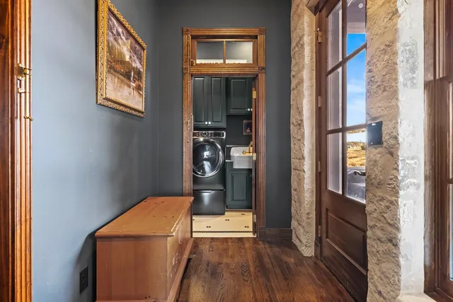 a bed room with a bed and a fireplace