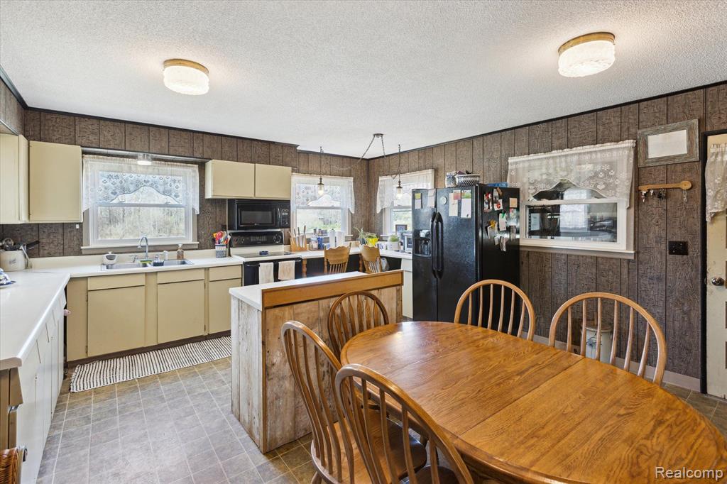8023 Bray Road Vassar, MI 48768 - Photo 10 of 48