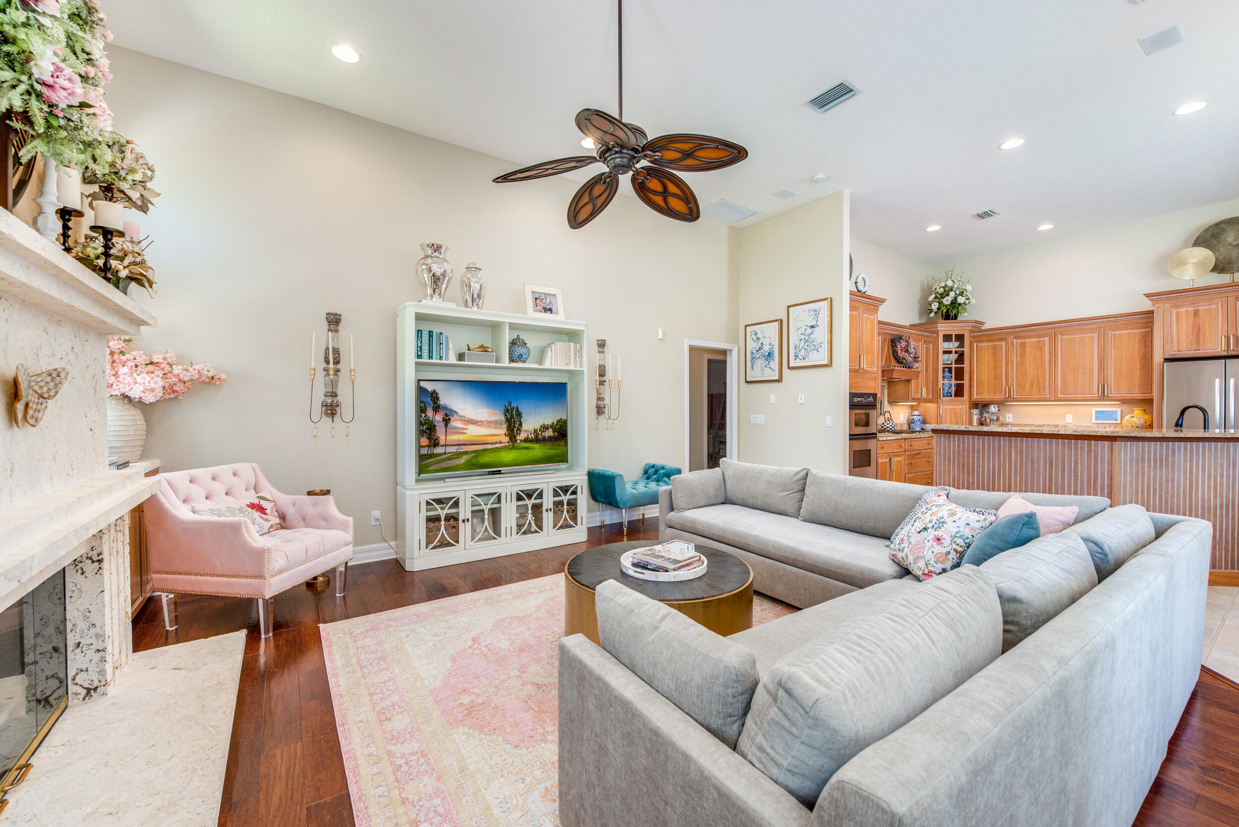 4130 Stoney Point Road Melbourne, FL 32940 - Photo 22 of 40 a living room with furniture and a flat screen tv