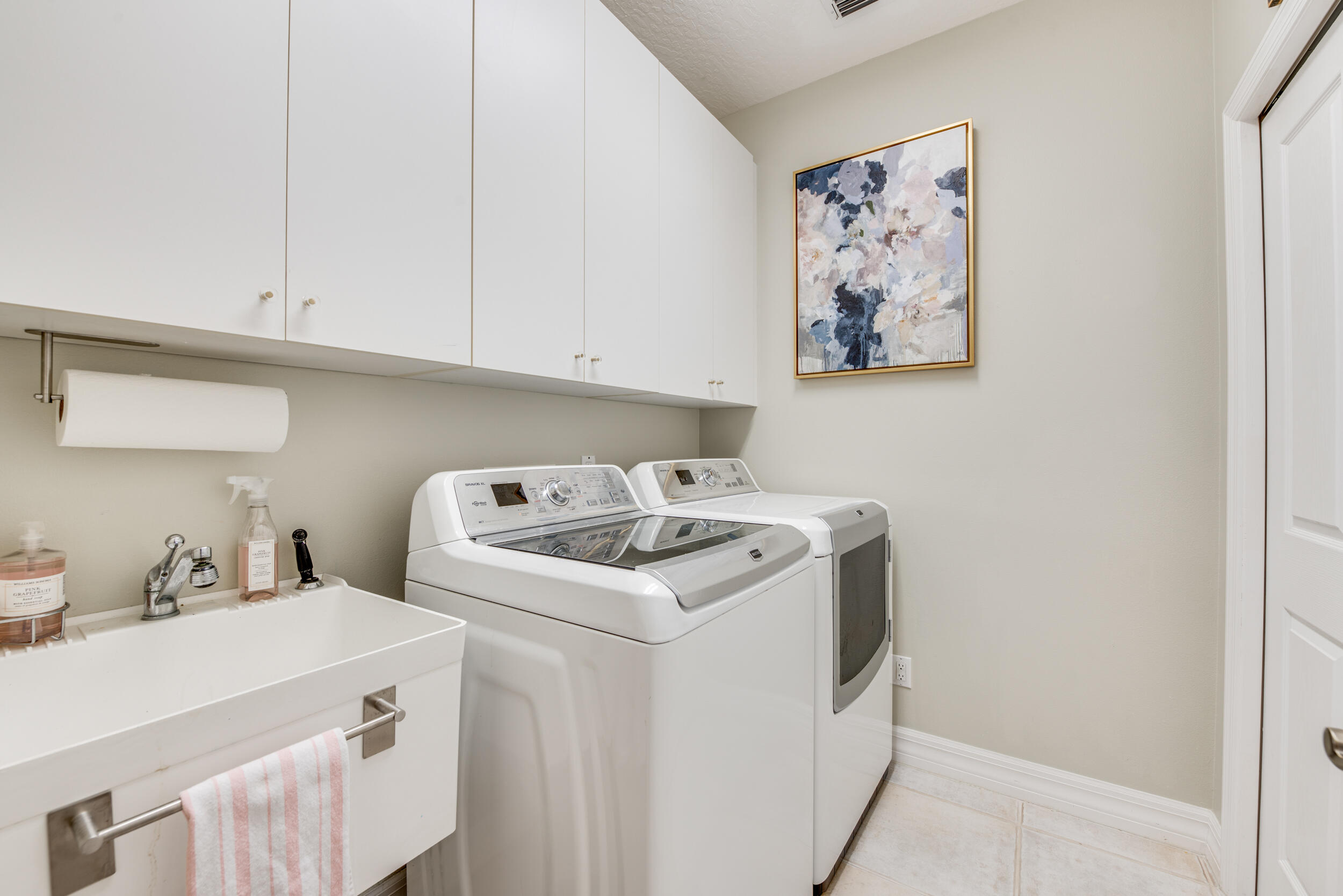 4130 Stoney Point Road Melbourne, FL 32940 - Photo 37 of 40 a utility room with dryer and washer
