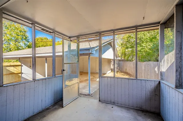 $1,795 | 4304 Southwest Loop 820, Fort Worth, TX 76109