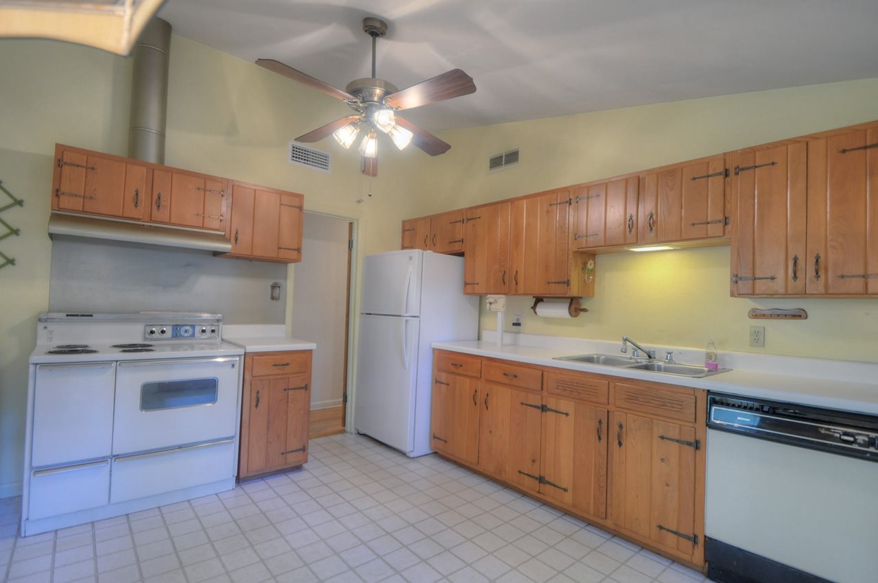 5323 Sea Isle Road Memphis, TN 38119 - Photo 8 of 24