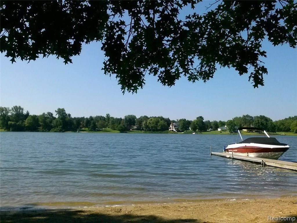 913 Woodruff Lake Road Highland, MI 48357 - Photo 5 of 31 5 Beach.JPG
