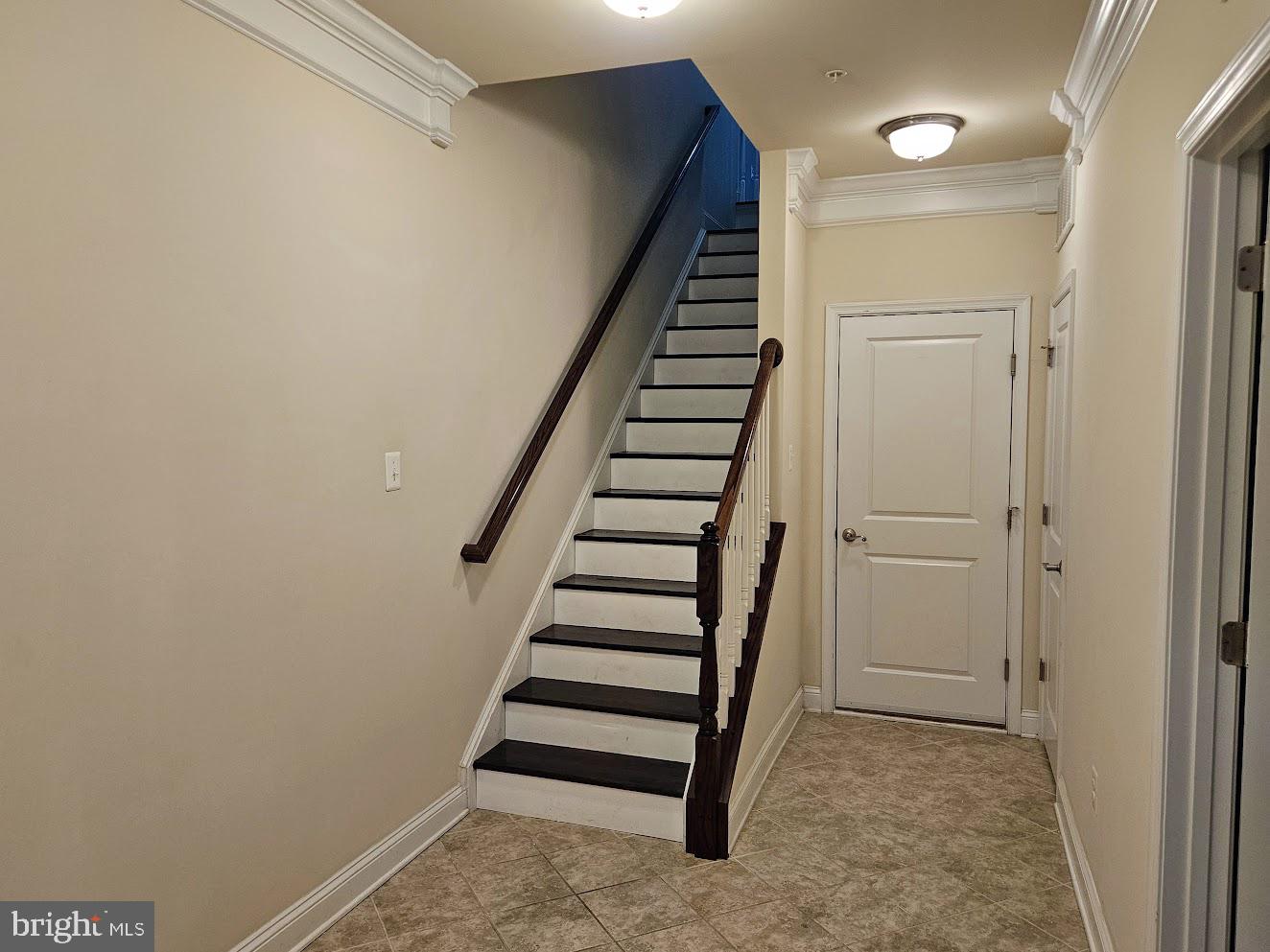 6041 Maple Hill Road Ellicott City, MD 21043 - Photo 8 of 57