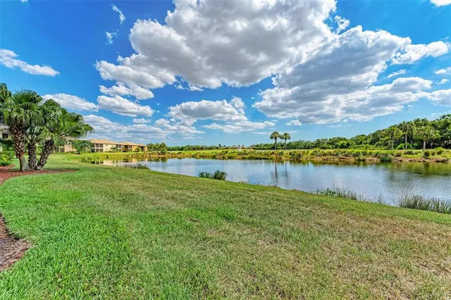 $2,500 | 424 Winding Brook Lane, Unit 104, Bradenton, FL 34212