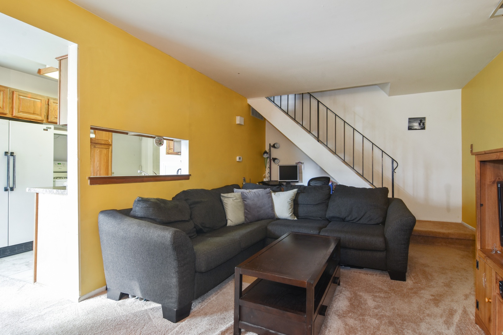 1320 Exeter Court, Unit 1320 Wheeling, IL 60090 - Photo 2 of 10