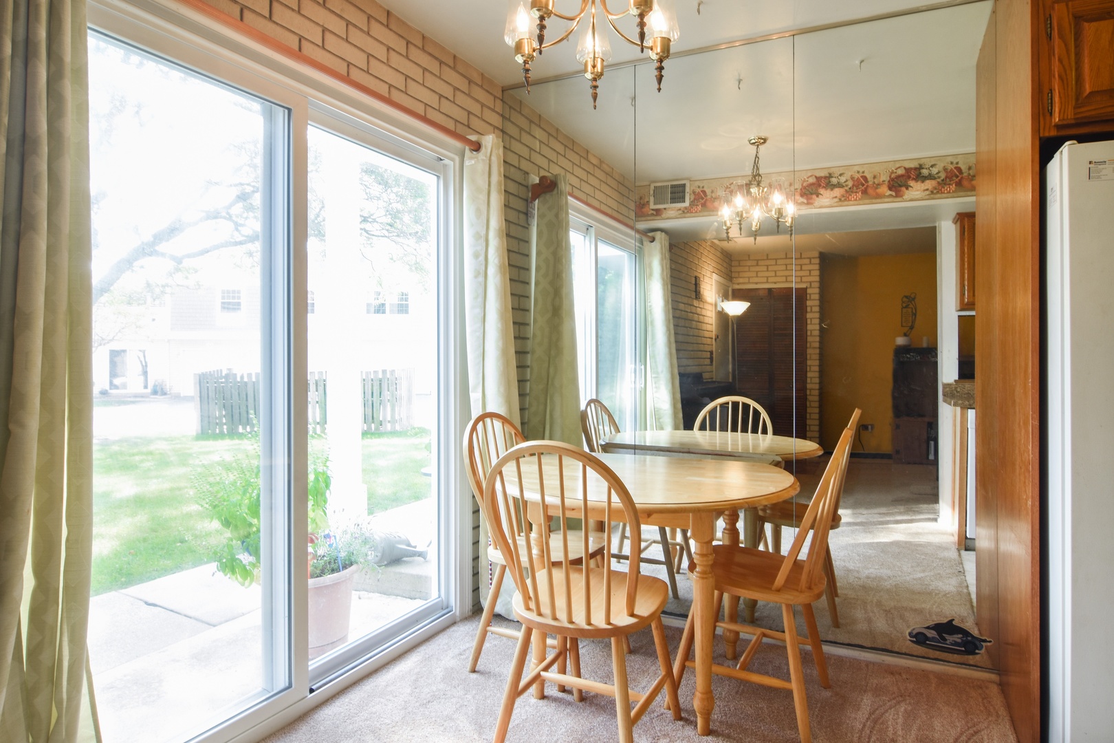 1320 Exeter Court, Unit 1320 Wheeling, IL 60090 - Photo 5 of 10