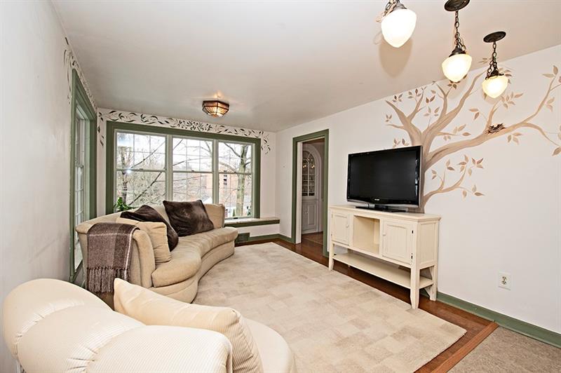 1581 Williamsburg Road Pittsburgh, PA 15243 - Photo 10 of 22 Gallery Image 10