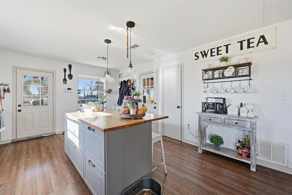 3781 Fm 151 Whitewright, TX 75491 - Photo 18 of 40