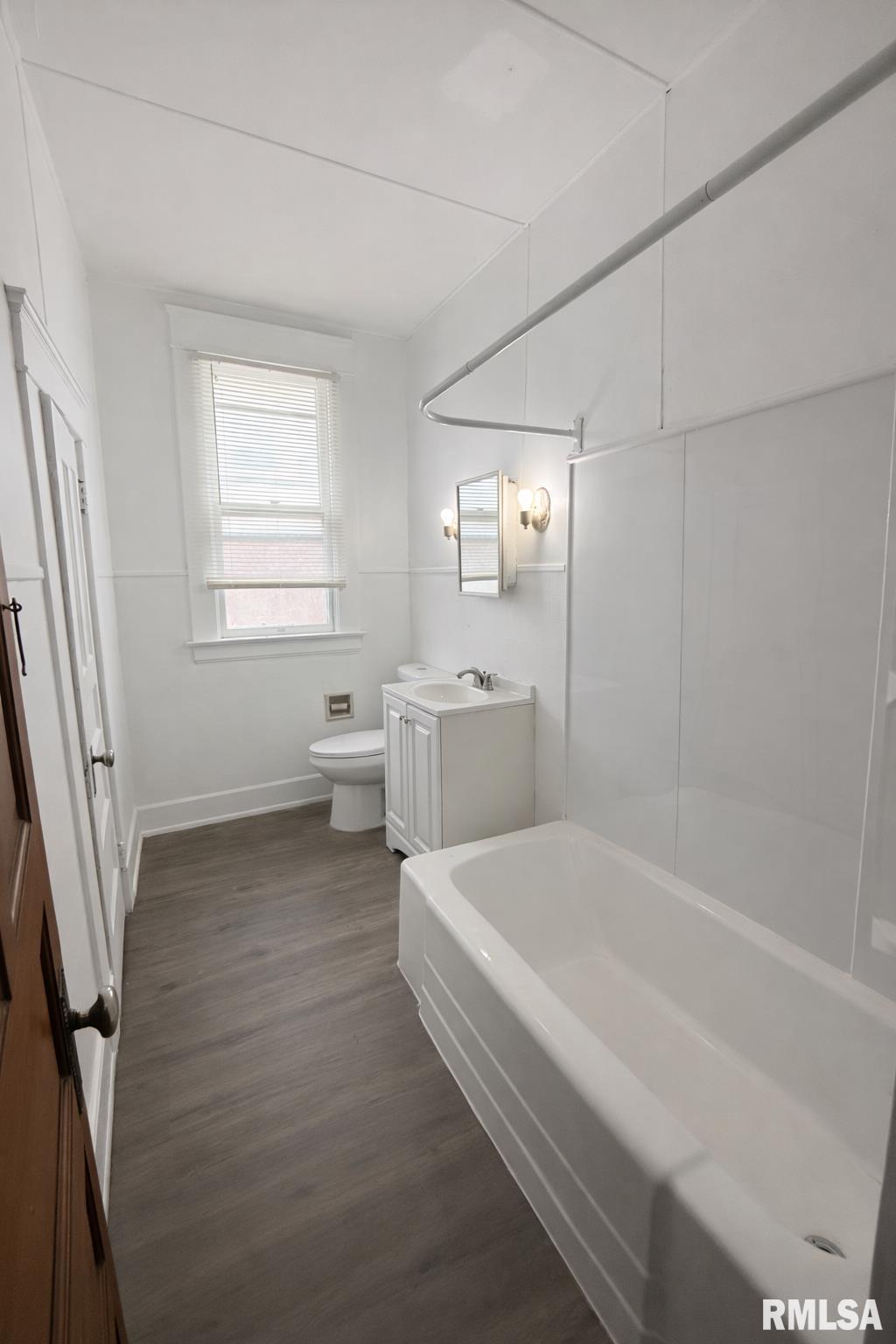 2072 Broadway Street Quincy, IL 62301 - Photo 11 of 13