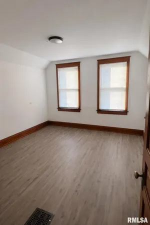 $149,900 | 2072 Broadway Street, Quincy, IL 62301