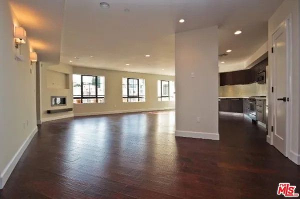 $5,450 | 1636 South Beverly Glen Boulevard, Unit 303, Los Angeles, CA 90024