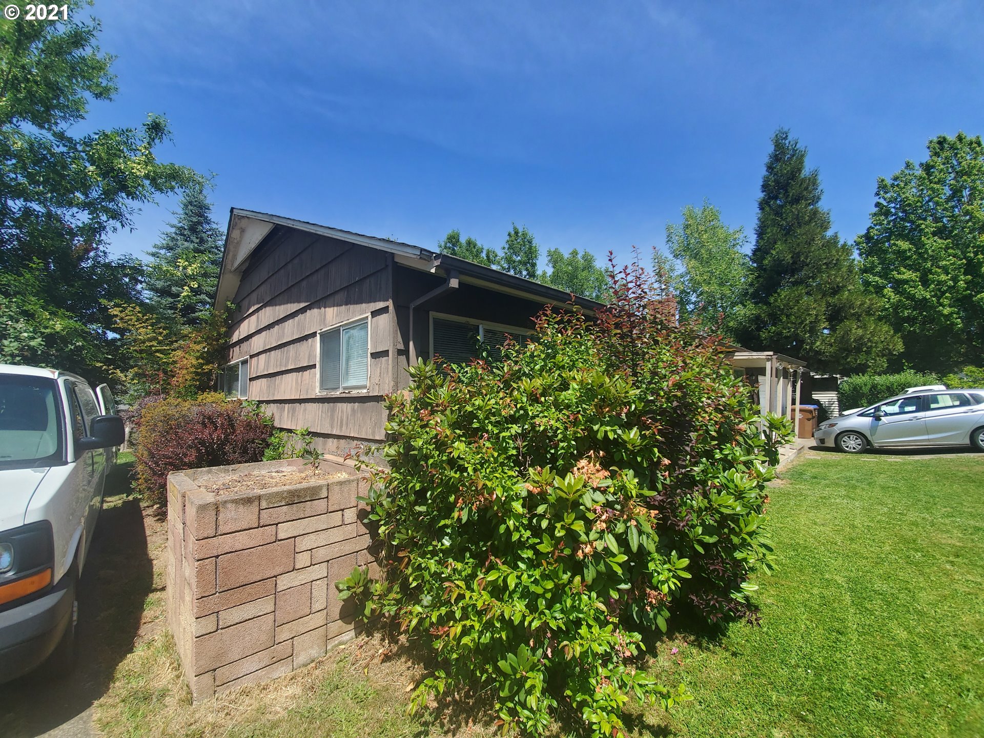 246 Oak Street Riddle, OR 97469 - Photo 4 of 27