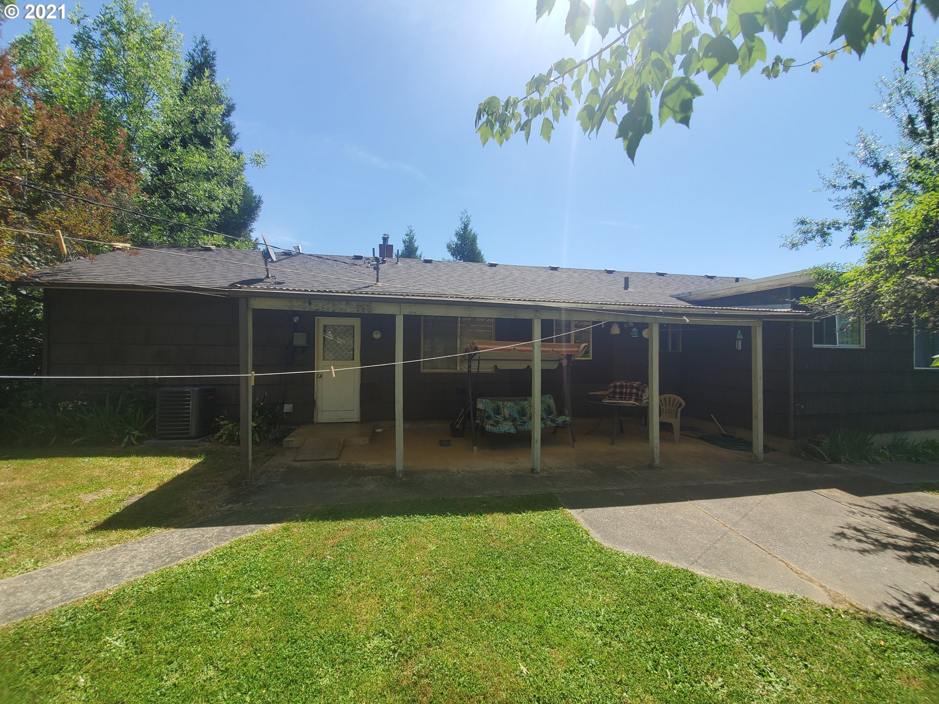 246 Oak Street Riddle, OR 97469 - Photo 6 of 27