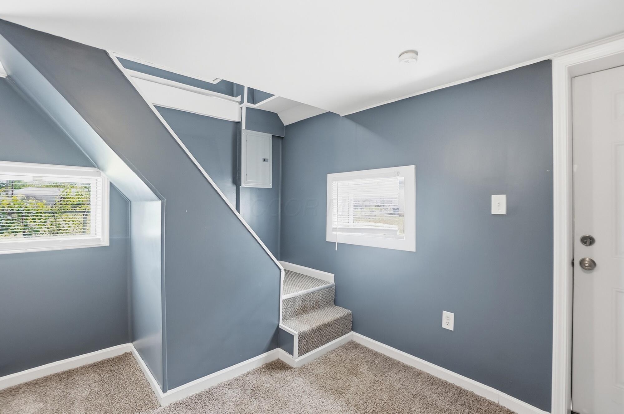 544 Cedarwood Road Columbus, OH 43207 - Photo 41 of 64 Guest House - Stairs