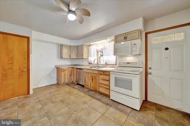 $250,000 | 100 High Street, Pine Grove, PA 17963