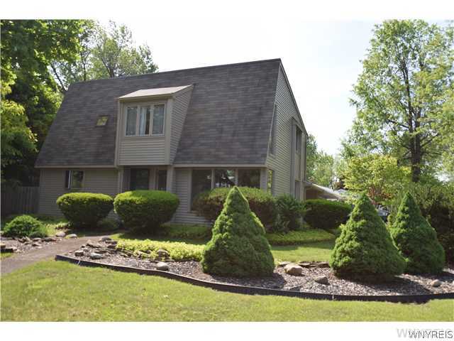 8 Bennington Road Amherst, NY 14226 - Photo 1 of 1 Exterior Front