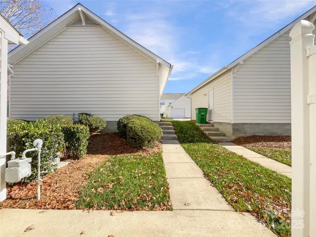 $293,000 | 1464 Stonedown Lane, Matthews, NC 28104