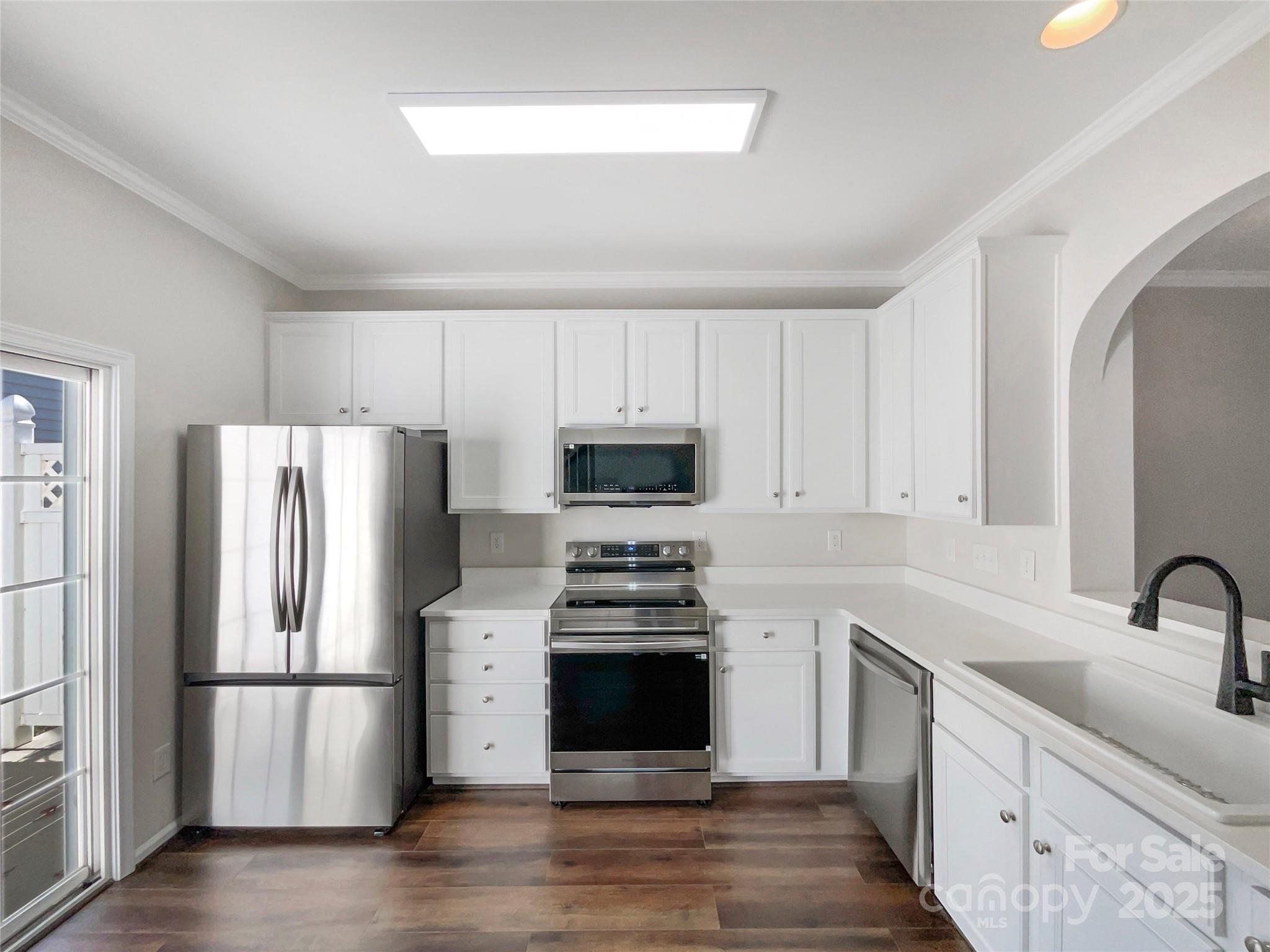 1464 Stonedown Lane Matthews, NC 28104 - Photo 2 of 18