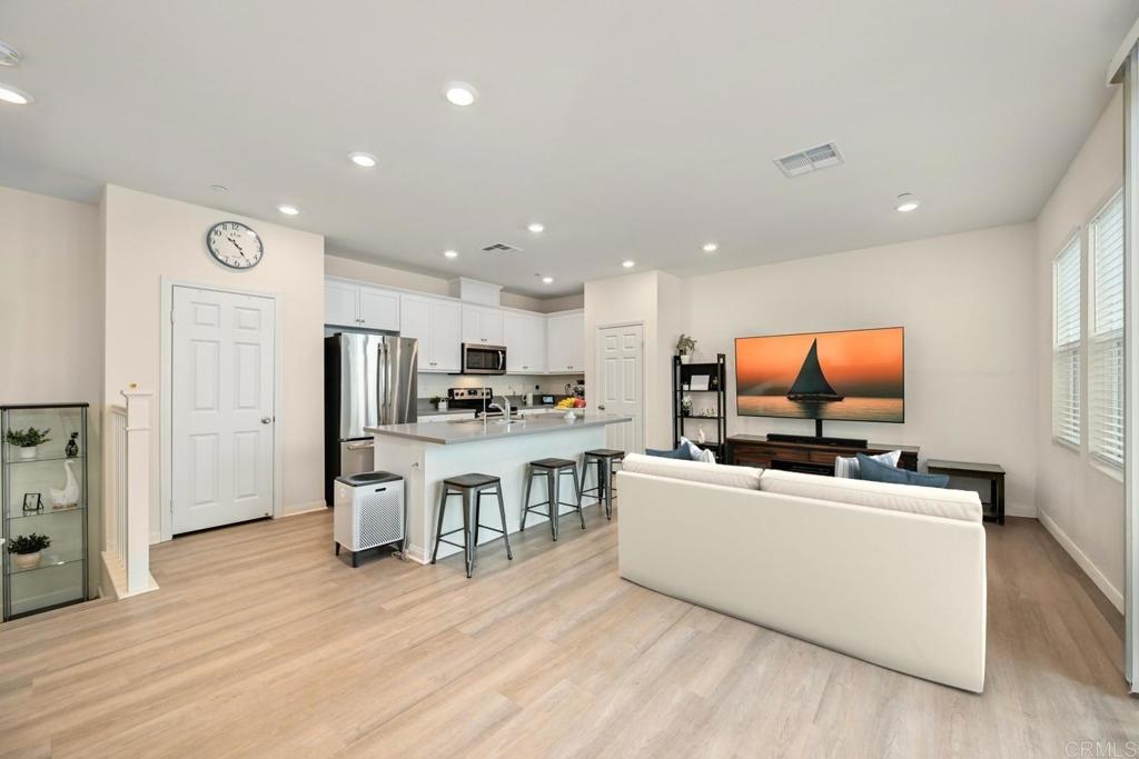 354 Fitzpatrick Road, Unit 104 San Marcos, CA 92069 - Photo 2 of 20