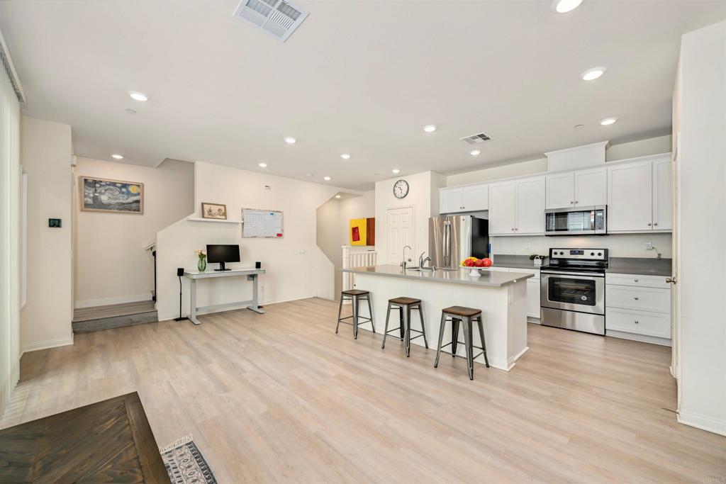 354 Fitzpatrick Road, Unit 104 San Marcos, CA 92069 - Photo 5 of 20