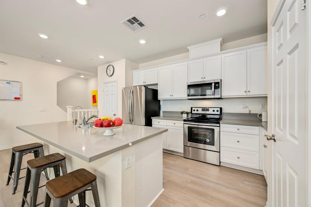 354 Fitzpatrick Road, Unit 104 San Marcos, CA 92069 - Photo 6 of 20