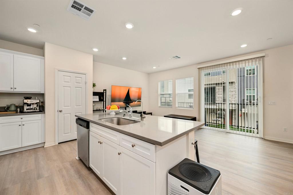 354 Fitzpatrick Road, Unit 104 San Marcos, CA 92069 - Photo 8 of 20