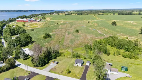 $234,000 | 489 Lakewood Drive, Unit 38, Swanton, VT 05488