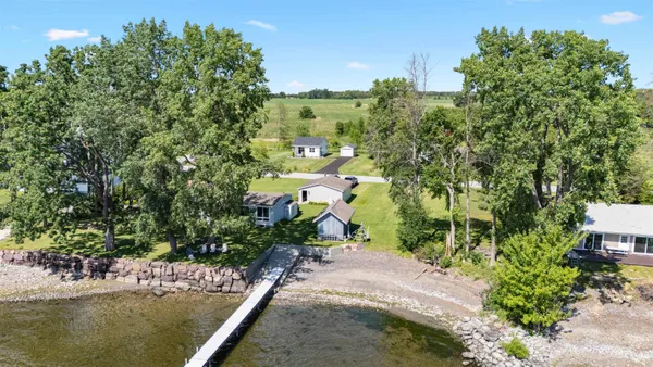 $234,000 | 489 Lakewood Drive, Unit 38, Swanton, VT 05488