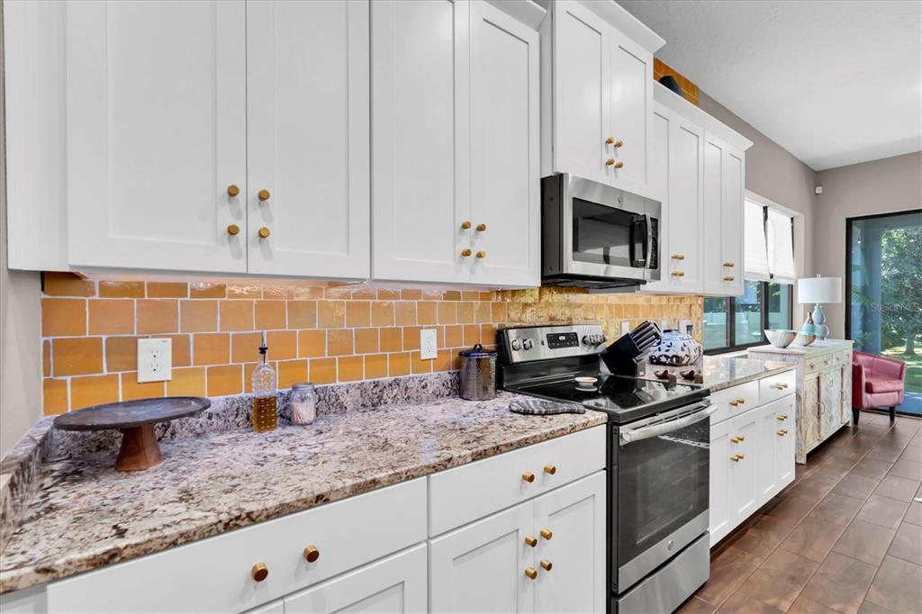 2516 West Curtis Street Tampa, FL 33614 - Photo 11 of 44
