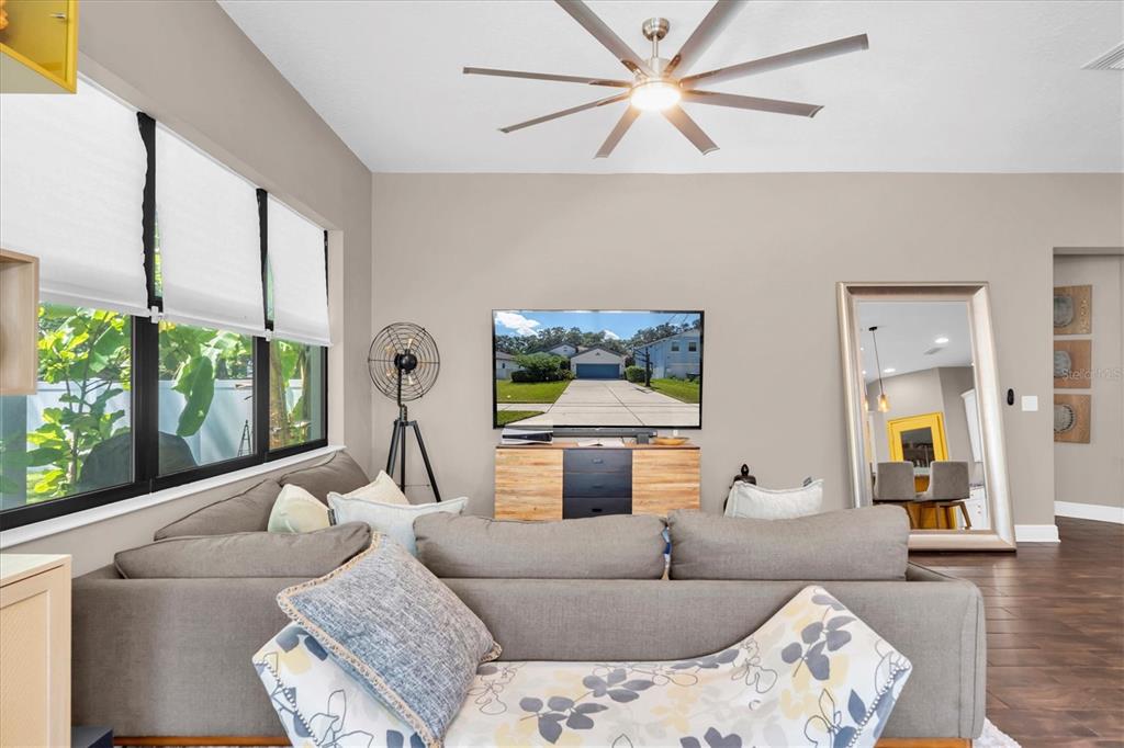 2516 West Curtis Street Tampa, FL 33614 - Photo 7 of 44