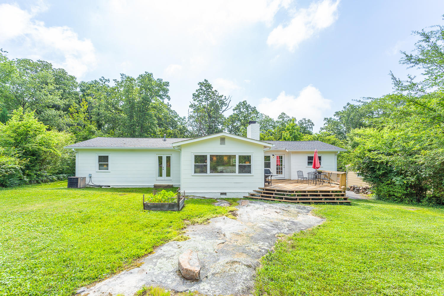 1502 Cinderella Road Lookout Mountain, GA 30750 - Photo 4 of 45 1502 Cinderella Rear