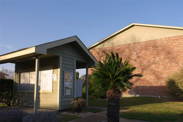 $1,150 | 18800 Egret Bay Boulevard, Unit 905, Webster, TX 77058