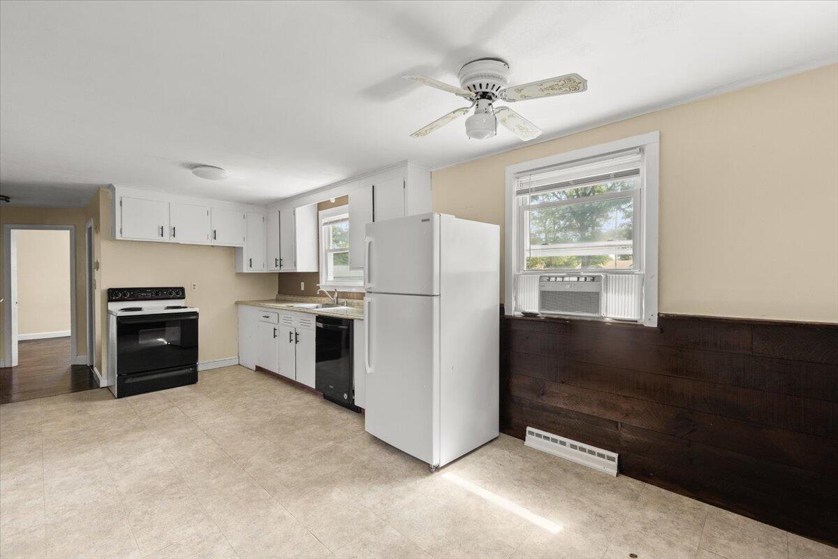 74 Fearing Street Buzzards Bay, MA 02532 - Photo 13 of 32 13-0036_Fearing St