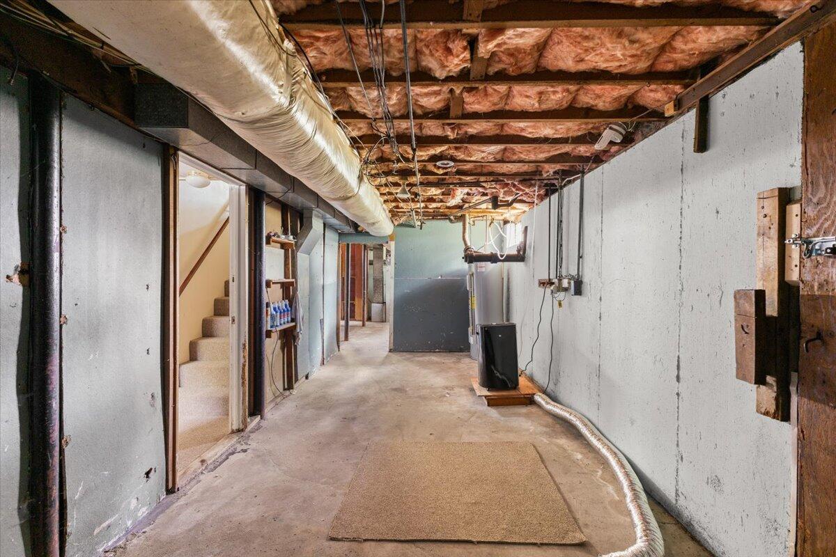 74 Fearing Street Buzzards Bay, MA 02532 - Photo 31 of 32 a view of entryway