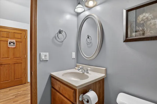 $700,000 | 638 West Cedarville Road, Freeport, IL 61032