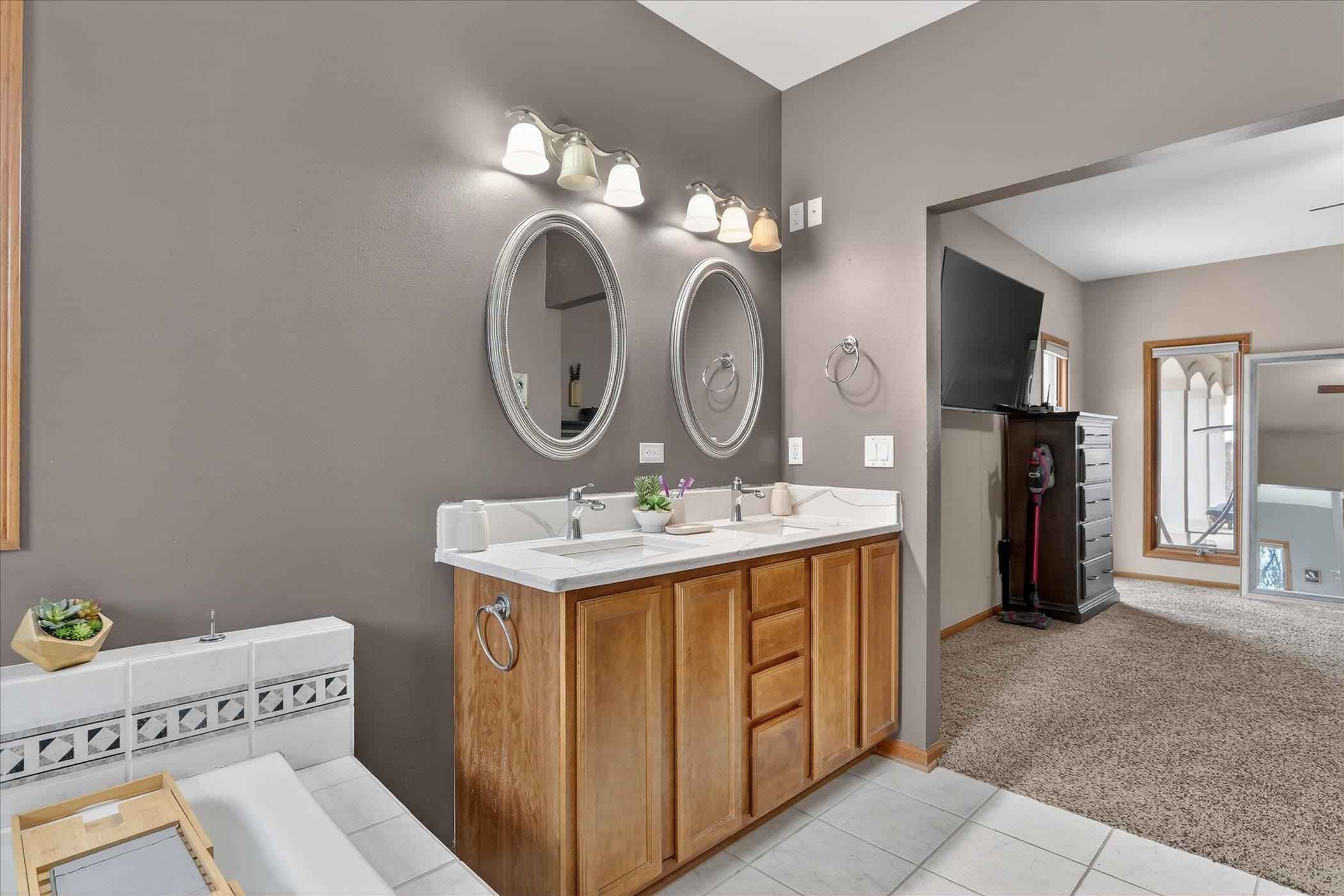 638 West Cedarville Road Freeport, IL 61032 - Photo 39 of 51