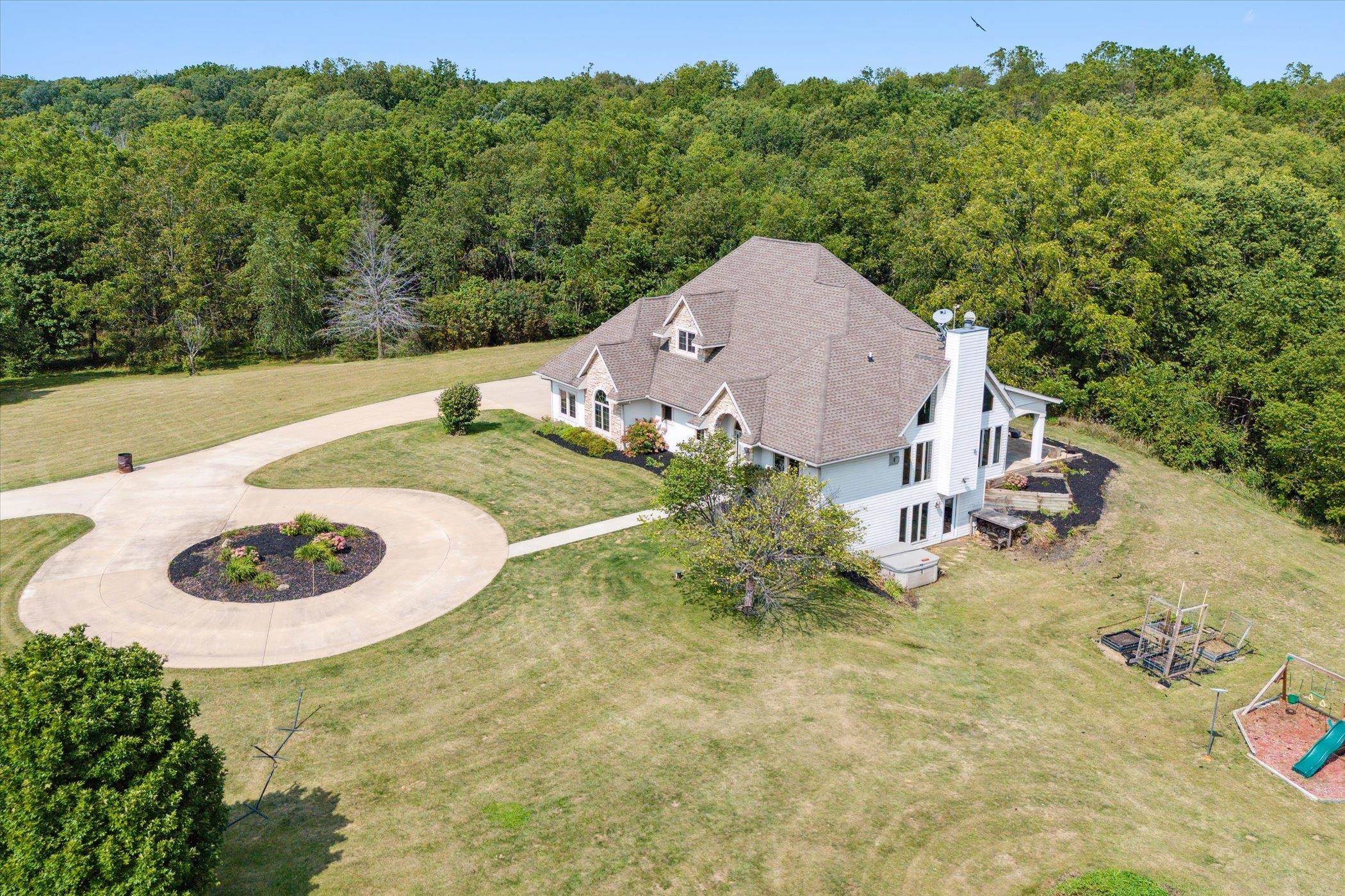 638 West Cedarville Road Freeport, IL 61032 - Photo 4 of 51