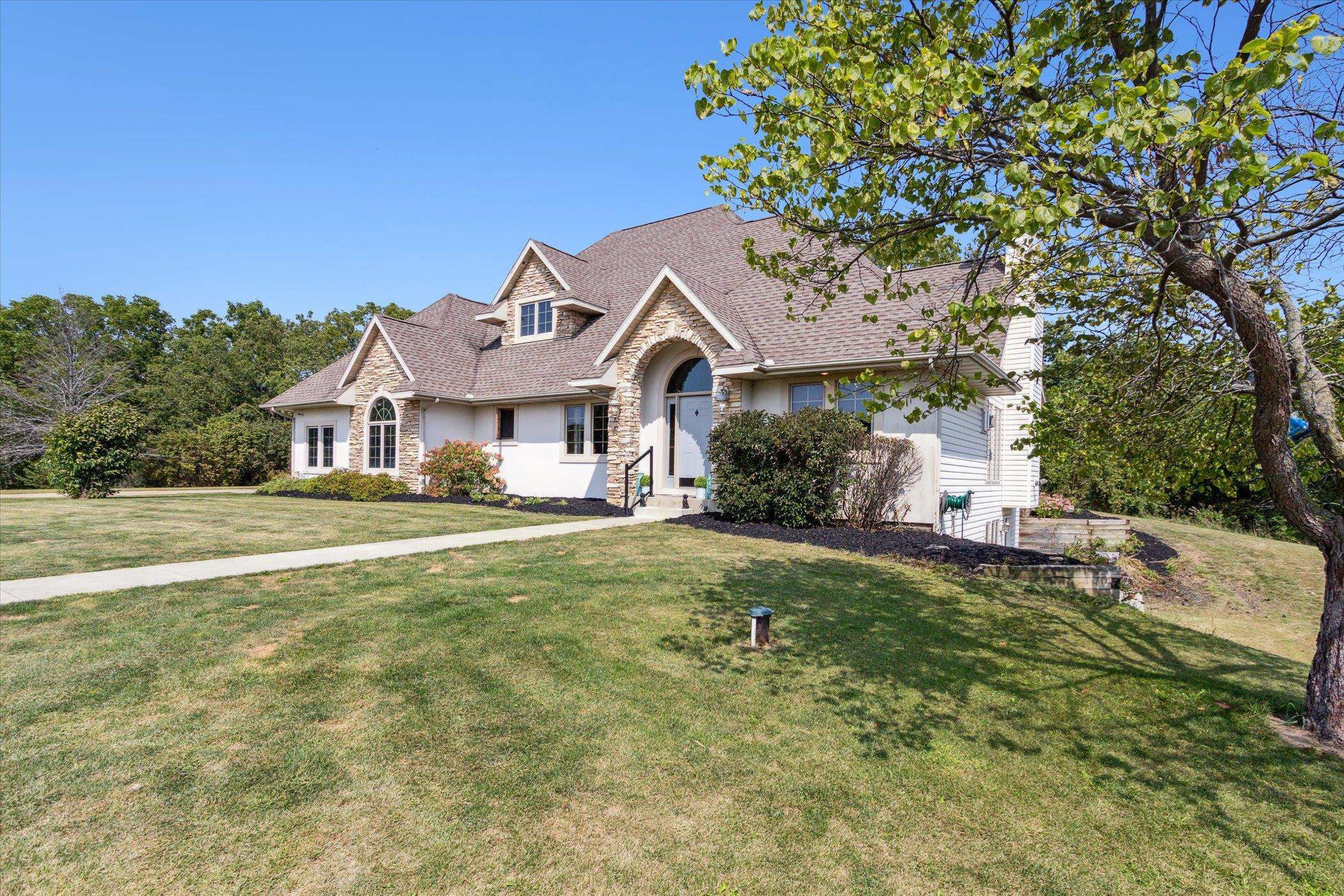 638 West Cedarville Road Freeport, IL 61032 - Photo 5 of 51