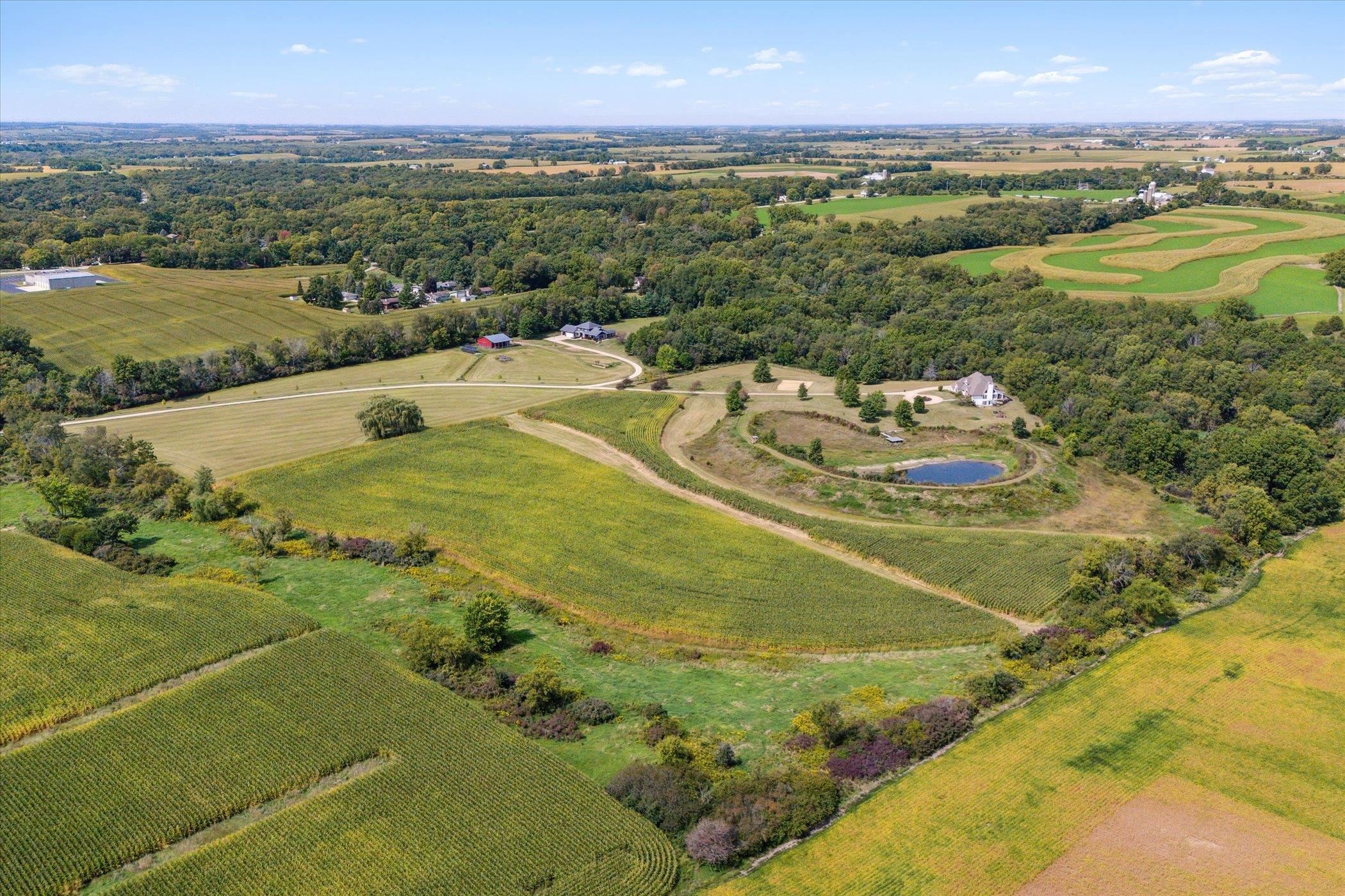 638 West Cedarville Road Freeport, IL 61032 - Photo 51 of 51 a view of a lake in middle of the town