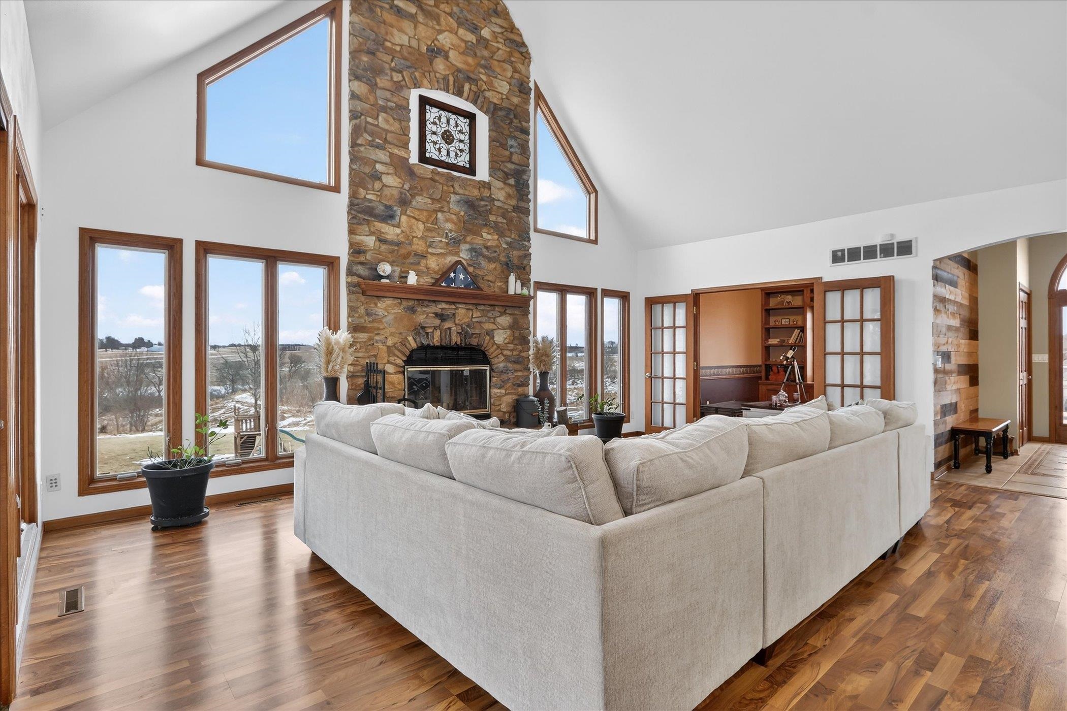 638 West Cedarville Road Freeport, IL 61032 - Photo 9 of 51