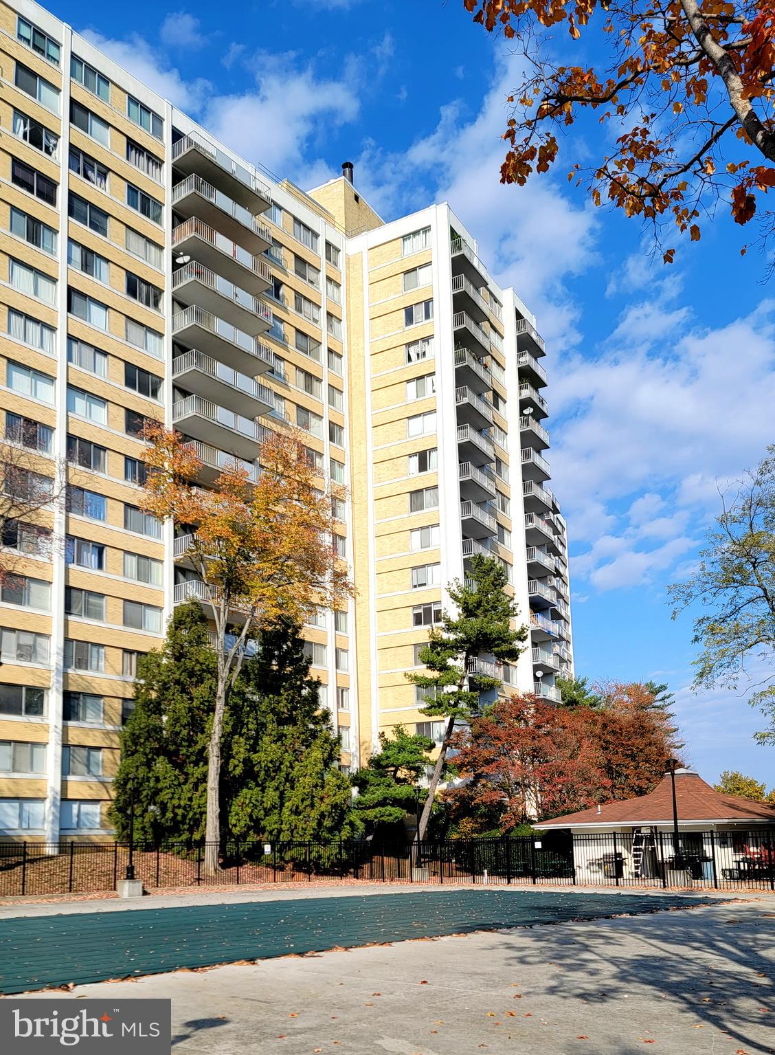 301 North Beauregard Street, Unit 903 Alexandria, VA 22312 - Photo 15 of 19 a front view of a building