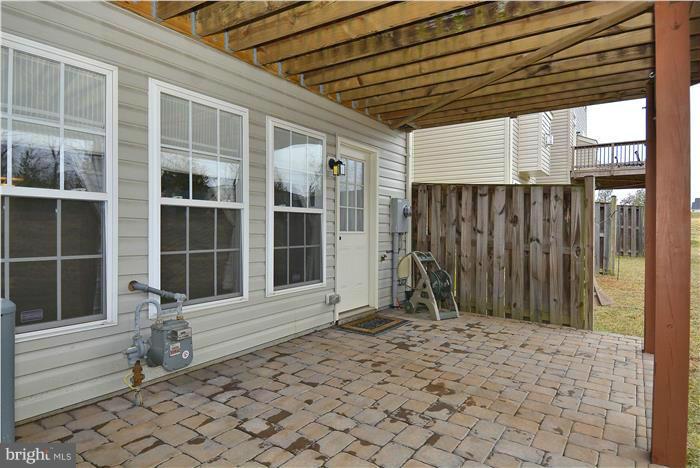 25274 Gothic Square Chantilly, VA 20152 - Photo 23 of 27 Exterior (Rear)
