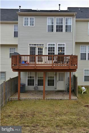 25274 Gothic Square Chantilly, VA 20152 - Photo 25 of 27 Exterior (Rear)