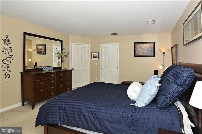 25274 Gothic Square Chantilly, VA 20152 - Photo 26 of 27 Bedroom (Master)