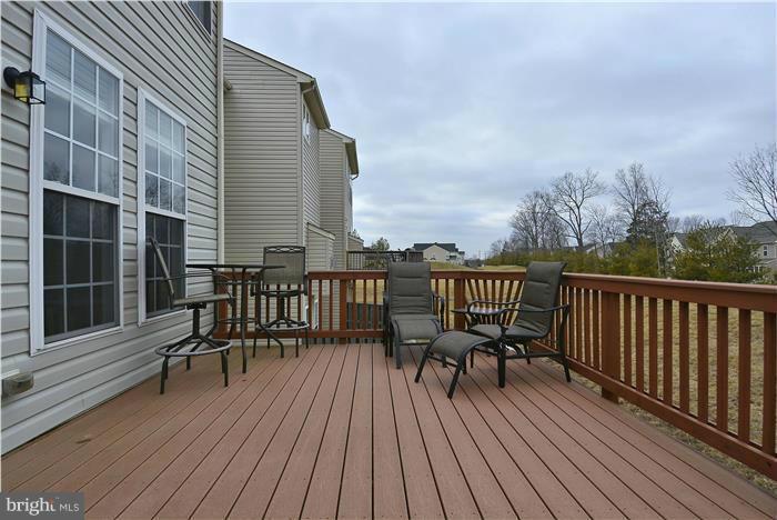 25274 Gothic Square Chantilly, VA 20152 - Photo 10 of 27 Exterior (Rear)