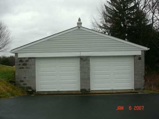 2221 Dellenbaugh Road Tarentum, PA 15084 - Photo 3 of 8