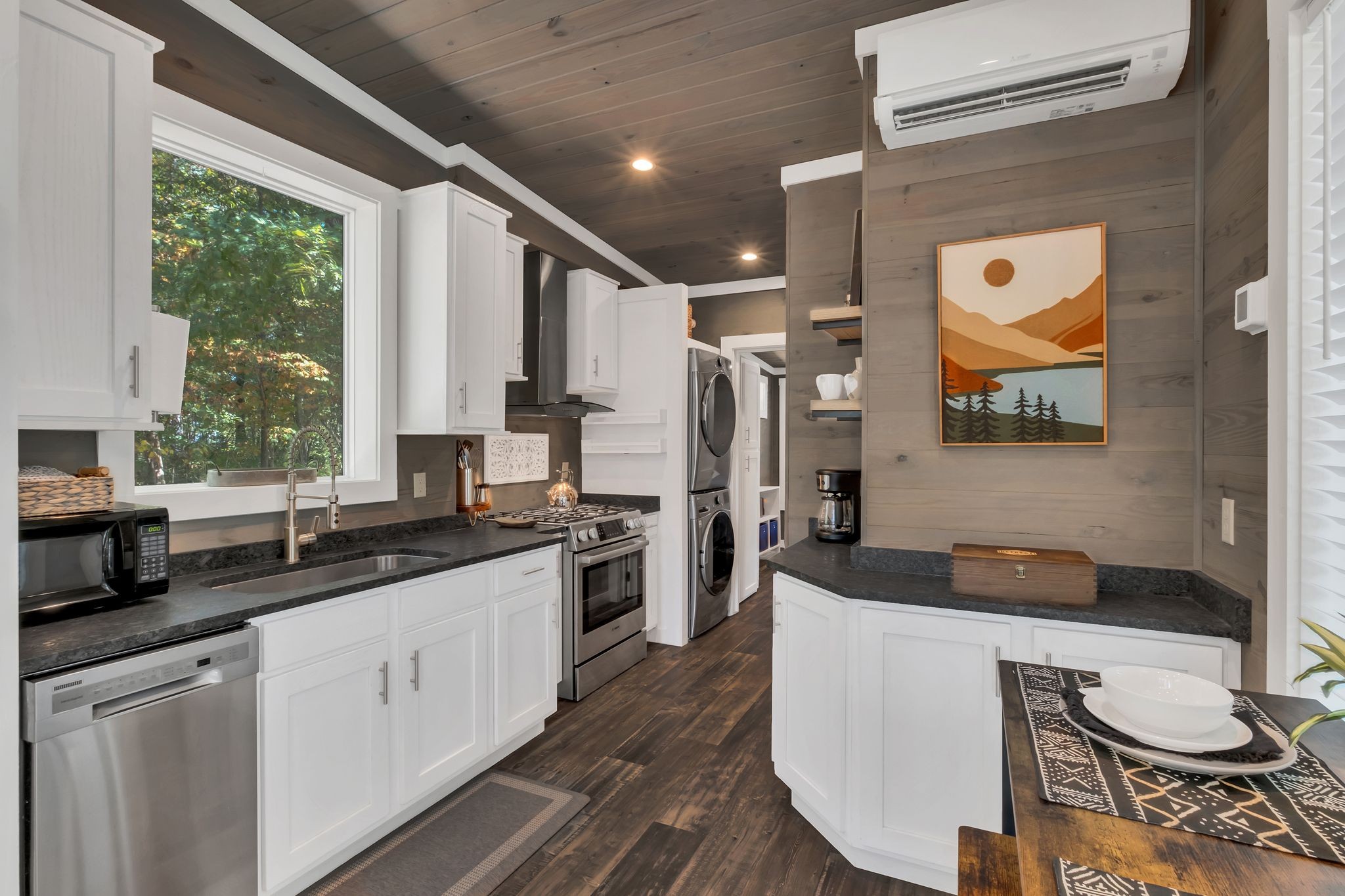 80 Finch Road Tracy City, TN 37387 - Photo 23 of 67 Large kitchen with a dishwasher, gas stove. And lots of cabinets .